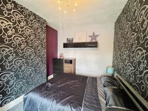 Bedroom - click for photo gallery